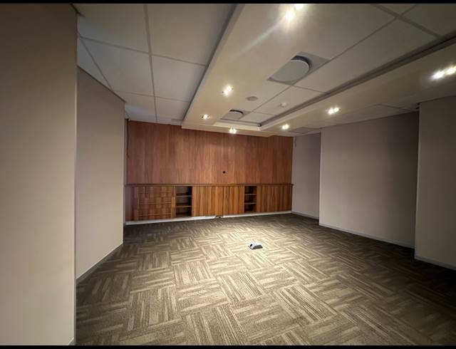297M² OFFICE TO LET IN HIGHVELD